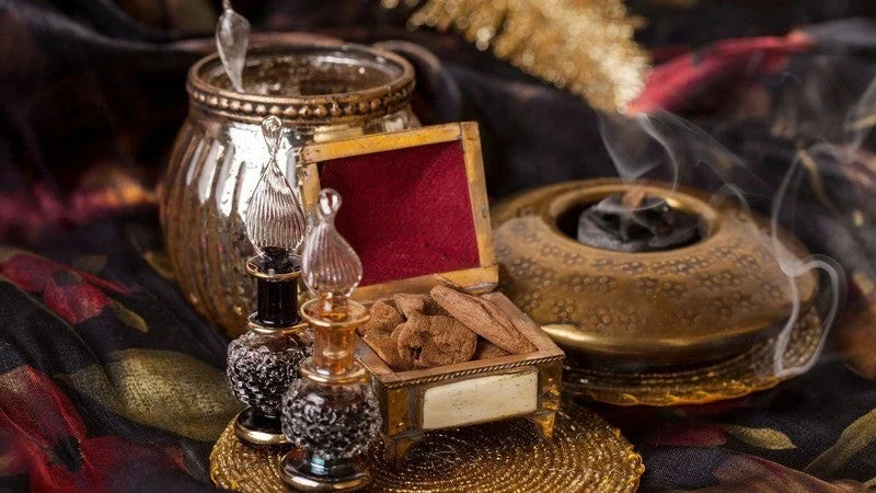 What does oud smell like?